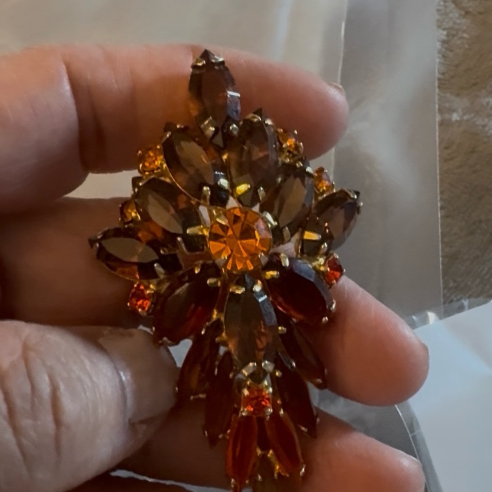 💕Vintage  Brown and Orange Rhinestone Statement Brooch
